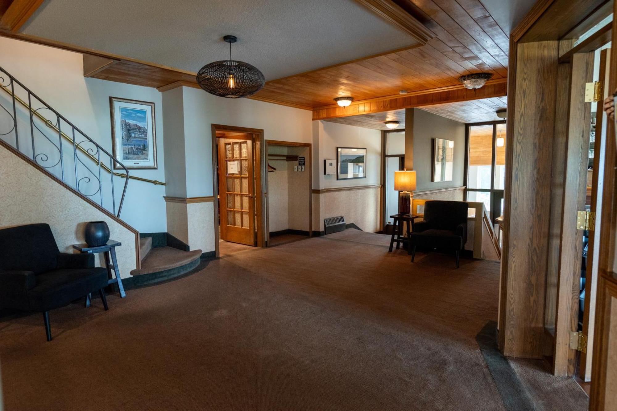Auberge Le Parasol Chicoutimi Eksteriør billede