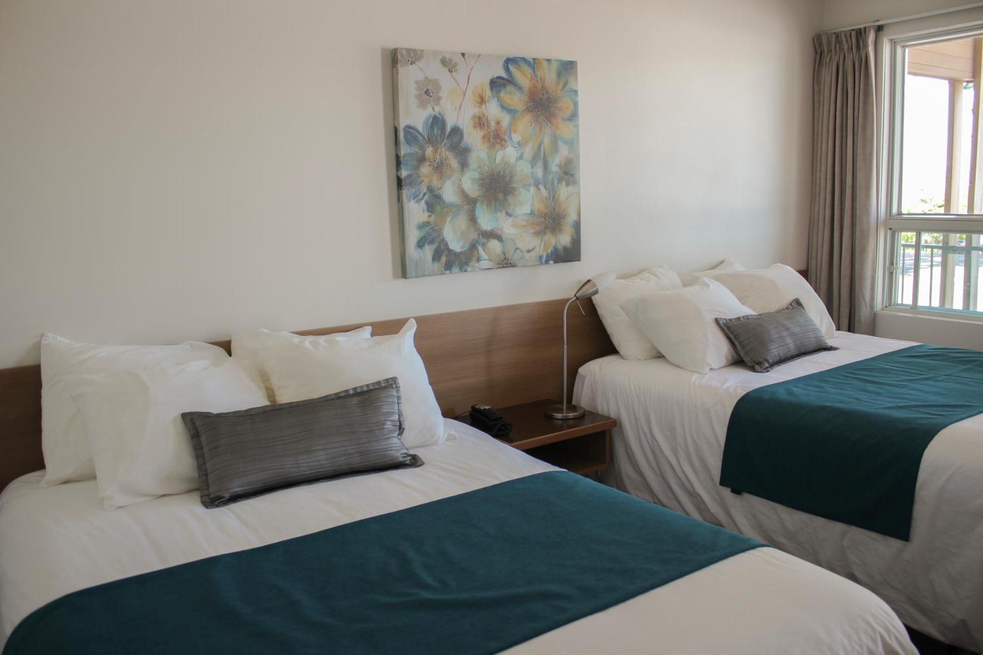 Auberge Le Parasol Chicoutimi Eksteriør billede