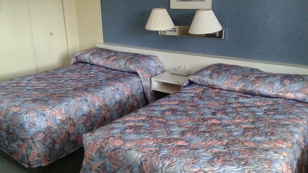 Auberge Le Parasol Chicoutimi Eksteriør billede